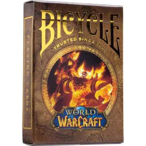Caja de naipes Bicycle edición World of Warcraft con diseño de personaje en llamas