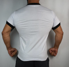 Imagem do Camisa Retrô Arnold is Numero Uno + Brinde Exclusivo