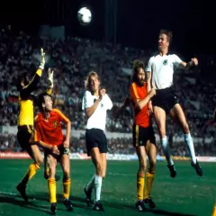 Camisa Retro Bélgica 1980 + Brinde Exclusivo - loja online