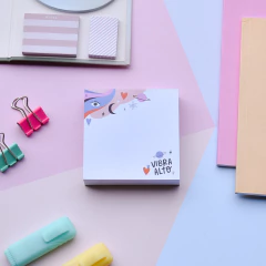 ANOTADOR TACO 9X9 ESTAMPADO - Arte y Esencias Mayorista