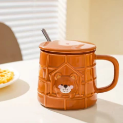TAZA DE CERAMICA CON TAPA BARRIL MIEL OSO (9314) en internet