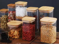 FRASCO DE VIDRIO CON TAPA DE BAMBU 10X20CM (51565) - Arte y Esencias Mayorista