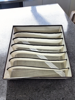 CAJÓN PLEGABLE ORGANIZADOR 7 ESPACIOS (881) - Arte y Esencias Mayorista