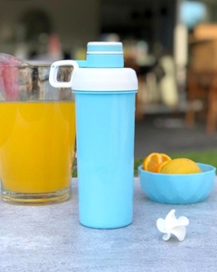 BOTELLA SHAKER CON BATIDOR