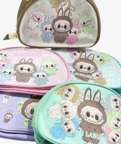 NECESER OVALADO LABUBU en internet