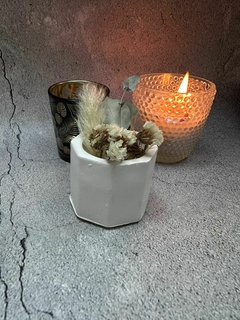 PORTA VELA /MACETA YESO - comprar online