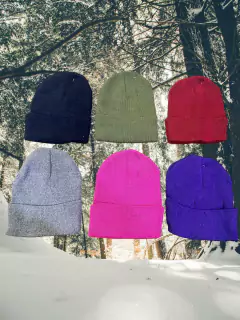 GORRO LANA LISO ROCKY - comprar online