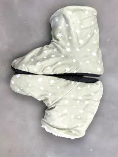 PANTUFLA BOTA CON CORDERITO en internet