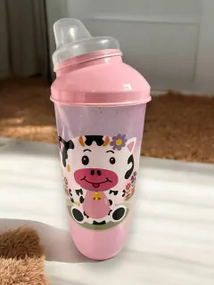 Imagen de VASO ALTO 350 CC INFANTIL CON TETINA Y TAPA