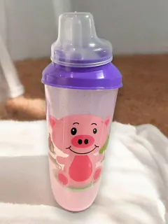 VASO ALTO 350 CC INFANTIL CON TETINA Y TAPA - Arte y Esencias Mayorista