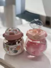 BOTELLA INFANTIL CON CORREA Y STICKER ESFERA
