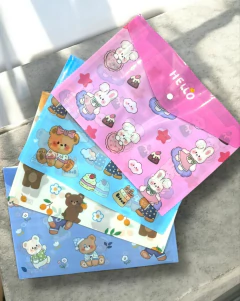 SOBRE PVC CON BOTON ESTAMPADO en internet