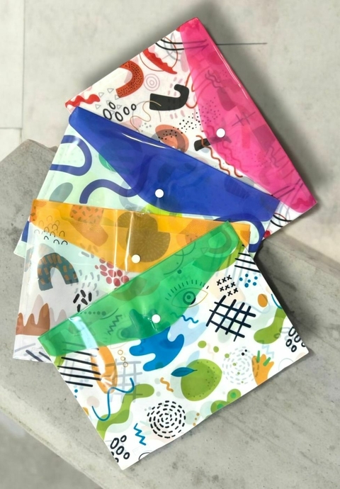 SOBRE PVC CON BOTON ESTAMPADO - comprar online
