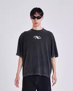 Remera Kabrakuervo Urano Negra