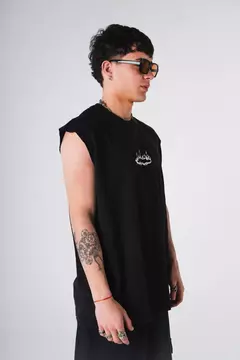 REMERA SIN MANGAS RAMAT CHAOS