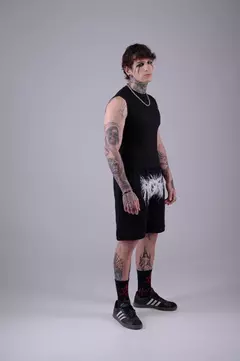 Imagen de Musculosa Slim Shadows AcrossTheRainbow