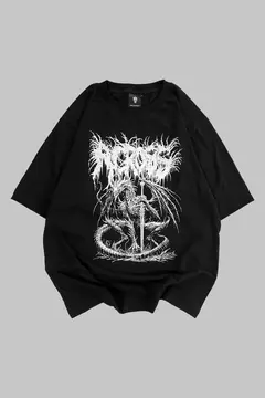 Remera Over AcrossTheRainbow Final Boss