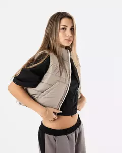 Chaleco Crop Viejascul Fantasy Cemento en internet
