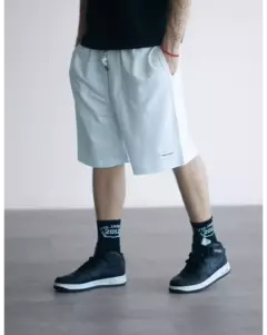 Imagen de SHORT DE ALGODON OVERSIZE BASIC PATCH VIEJASCUL MAJIN