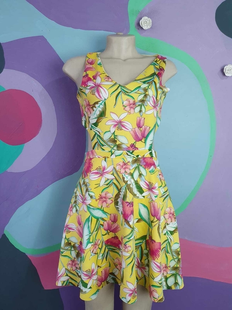 Vestido Godê Floral Recortes
