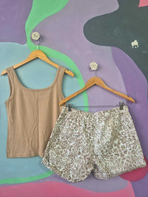 Conjunto Shorts Oncinha e Regata - comprar online