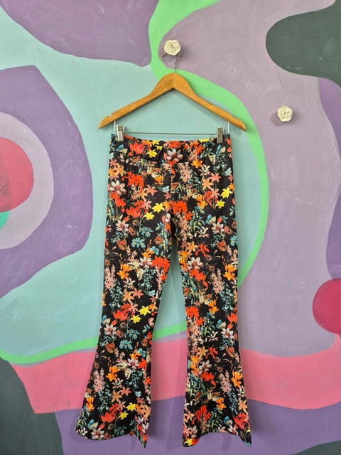 Calça Flare Floral Talento - comprar online