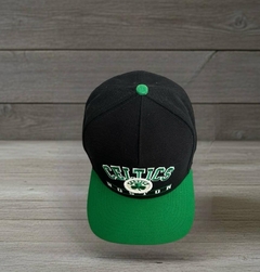 Boné SnapBack Boston Celtics Aba Reta - comprar online