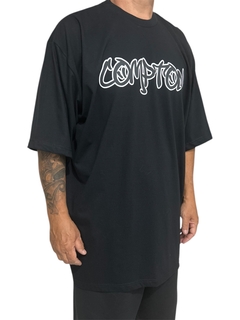 Camiseta rap power oversized compton grafite