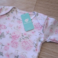 Body beba rosas en internet