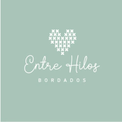 Logo Entre Hilos Bordados - Kits Imprimibles Munki