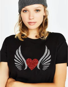 Remeras “ala y corazón “