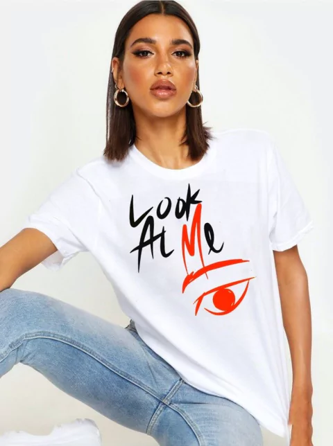 Remera “Look at me”