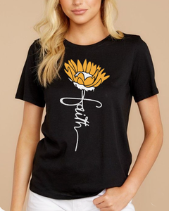 Remera "flower faith" - comprar online