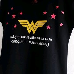Remera negra "wonder woman"