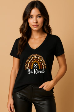Remera "Be kind" en internet