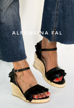 Faustina Negro en internet
