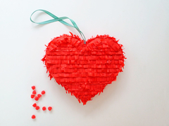 Mini Piñata Corazón