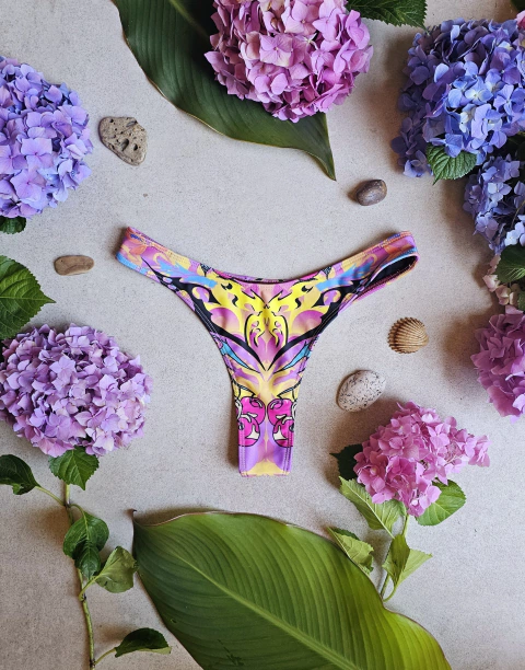 LESS 80s BUTTERFLY & CHERRIES