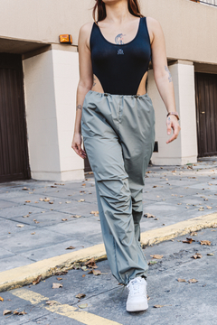 PANTALON PARACHUTE KANYE GREY - TIENDA FLUO