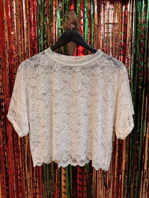 REMERA CROP ENCAJE BLANCO