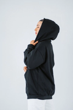 CAMPERA OVER NEGRA en internet