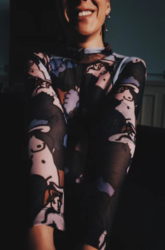 CROPTEE MANGA LARGA TUL NOCHE - comprar online