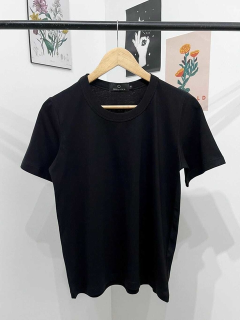 BASIC TEE NEGRA