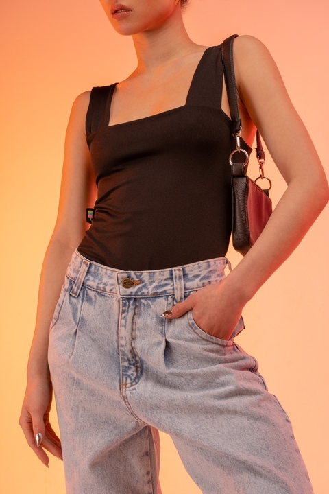 BODY ESCOTE CUADRADO - comprar online