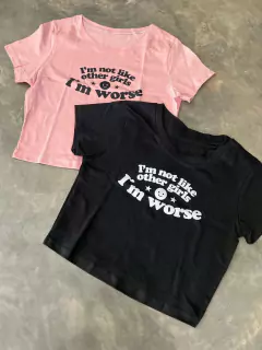 BABY TEE I'M WORSE ROSA - comprar online