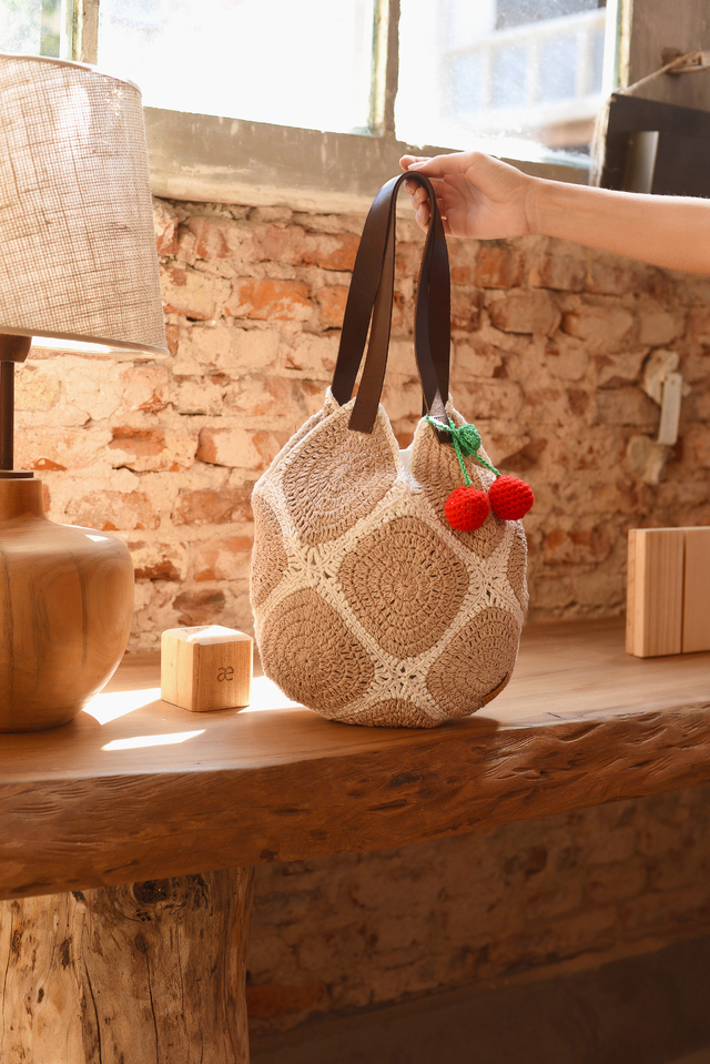 Cartera Cherry thumbnail 2