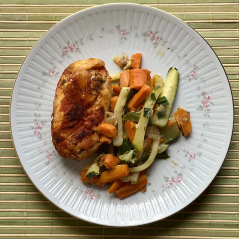 Suprema Rellena de Jamon y Queso con Wok de Vegetales. - comprar online