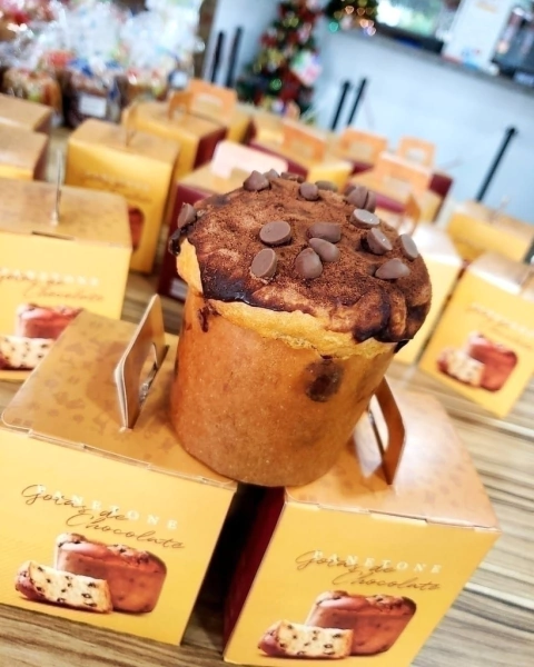 Mini-PANETONES (Imagem Ilustrativa) - Chocolate - Chocotone 80g a 90g aprox.- Atacado: R$3,50 unidade °Embalagem De Plástico