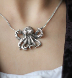 Joya amuleto: Dije pulpo en internet