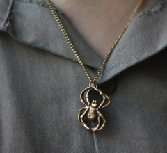 Joya amuleto: dije de araña